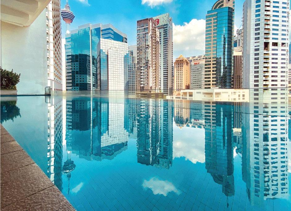 Cosy, Spacious Master Bedroom, City Center Downtown Condominium Pangsapuri *